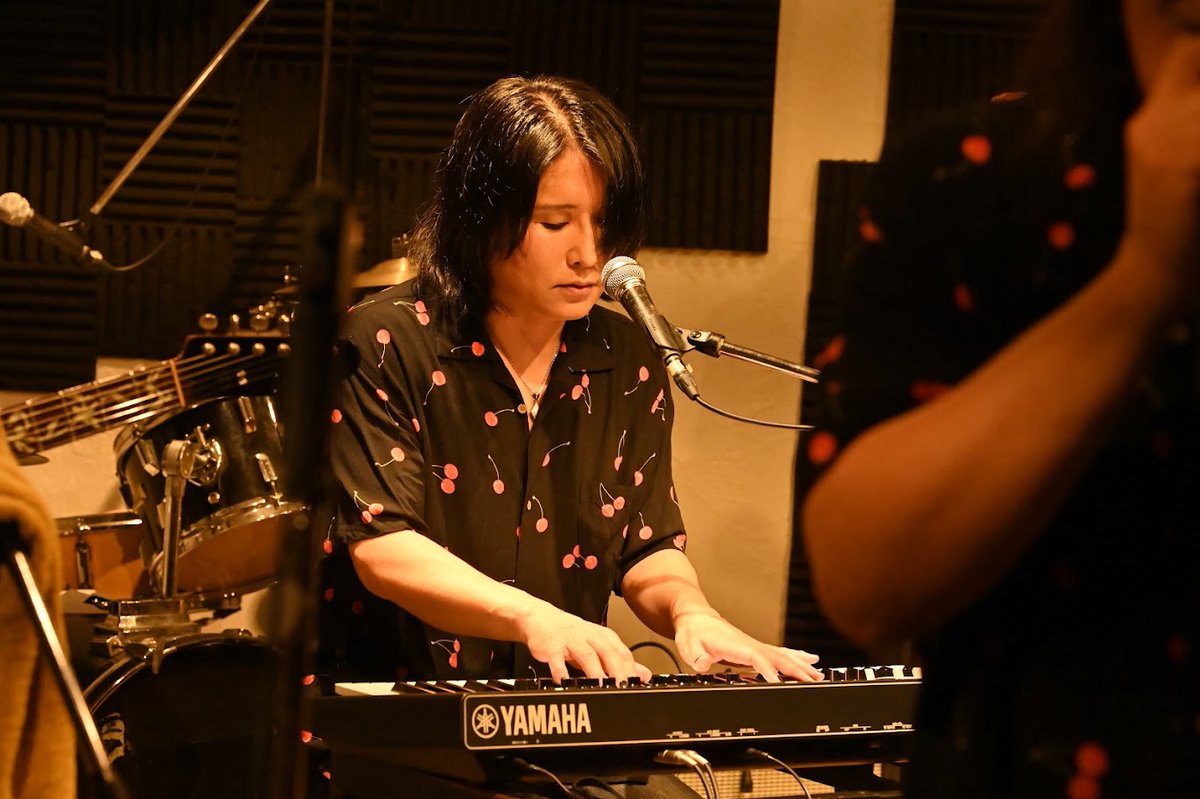 atsuo_saito's tweet photo. RUIBAND ACKO mei at 西荻窪TERRA、ご参加の皆様ありがとう！天災が続く中多くの方のご来場に感謝。個人的に古くから応援して頂いている方々が会いに来て下さったのが一入嬉しかった。またいつでもお越し下さいませ。次回は同じ面子で秩父に登場します。ご当地ゆるキャラ的な物が襲来するとか。怖え。 https://t.co/leWg9Ajvw8