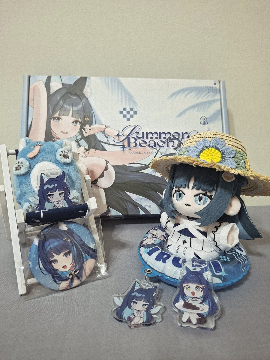 skygod1st's tweet photo. #哈士祈相約FF47
FF47又是收穫滿滿
又收了好多的周邊，好棒 (/▽＼)
還幫祈寶寶買了可愛帽子和椅子🥰

也很感謝來找我認親的朋友們
我沒想過最後認親卡準備了70張還不夠發XD

這一次我覺得我也是進步很多，上次跟大家見面聊天時，我還只能站在後面玩手指 peepoShy
這次終於正常點跟大家交流了 😭 https://t.co/GBAPts0Scs