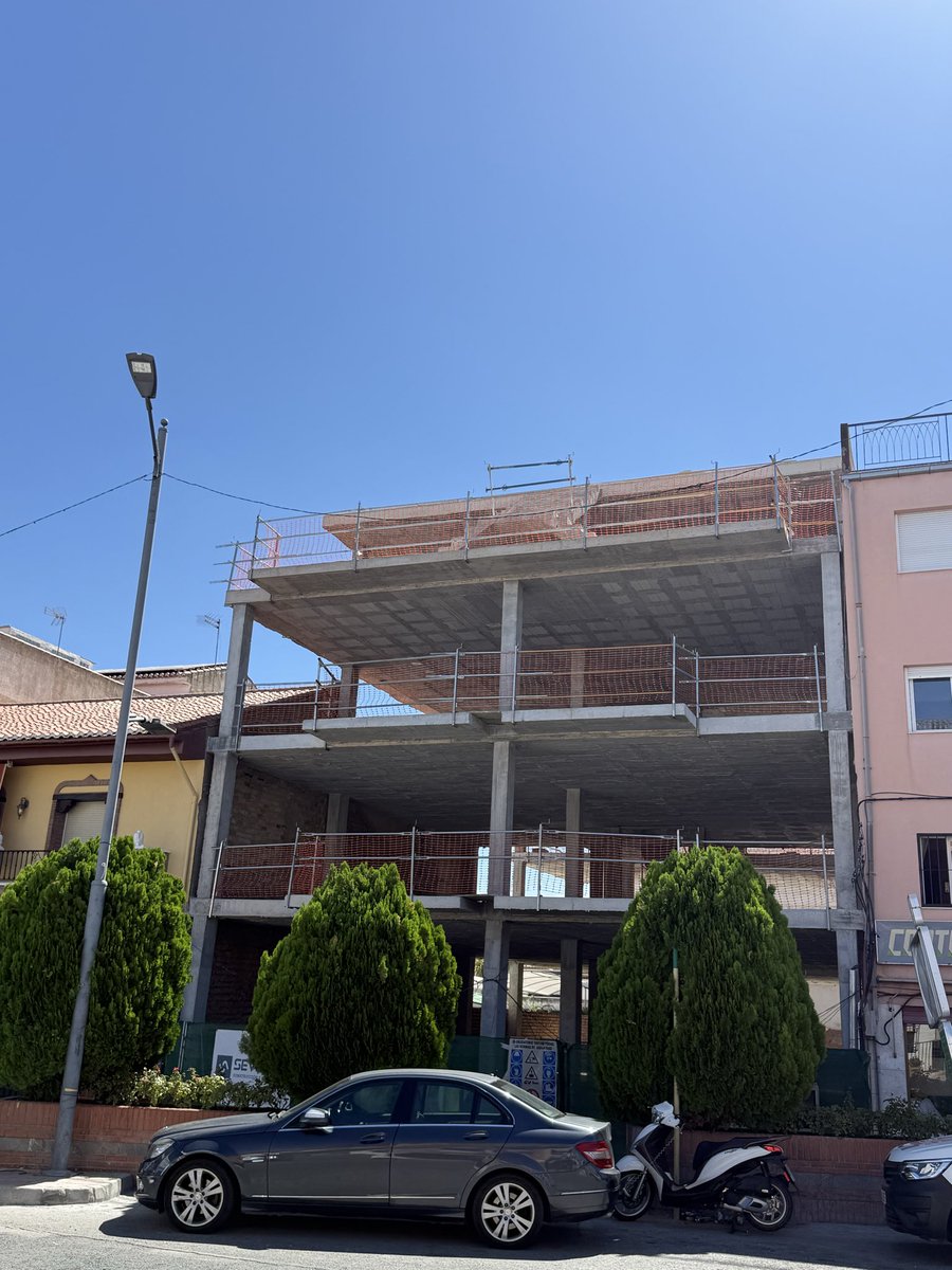 sevegra's tweet photo. Una vez analizados nuestros edificios tras los terremotos hemos observado que ninguno tiene daños y se mantienen perfectamente https://t.co/ITSfsf0HSd