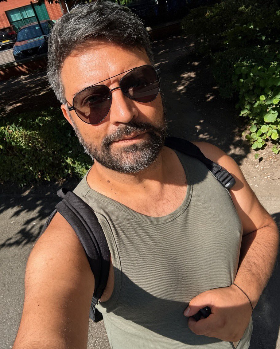 JamieRedhe28114's tweet photo. #manchester #summerselfies #muslim https://t.co/dbmb5dBDPg