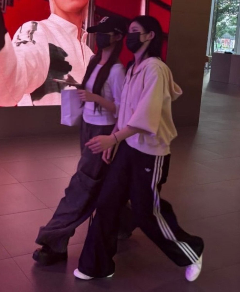 wonjuuu_'s tweet photo. gajadi https://t.co/b7N6HYx6L2