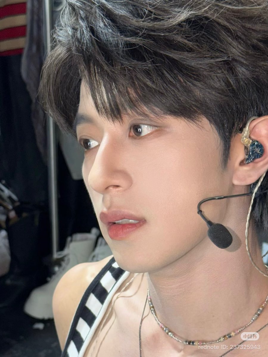 cherryninie's tweet photo. Is this allowed??? 😭😭😭😭 https://t.co/k70Dub4Wc1