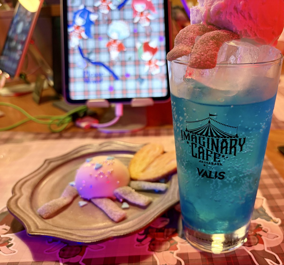 NoBibliopole's tweet photo. RARA店長バースデーコラボもちゃんと頂きました
#IMAGINARY_BASE https://t.co/qRLHIirrPU