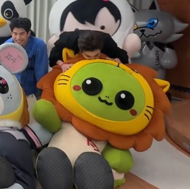 wheresmornor's tweet photo. เพิ้ด นั่นลูกคนอื่น 555555555555555555555555555555 https://t.co/vWCltTXFvl