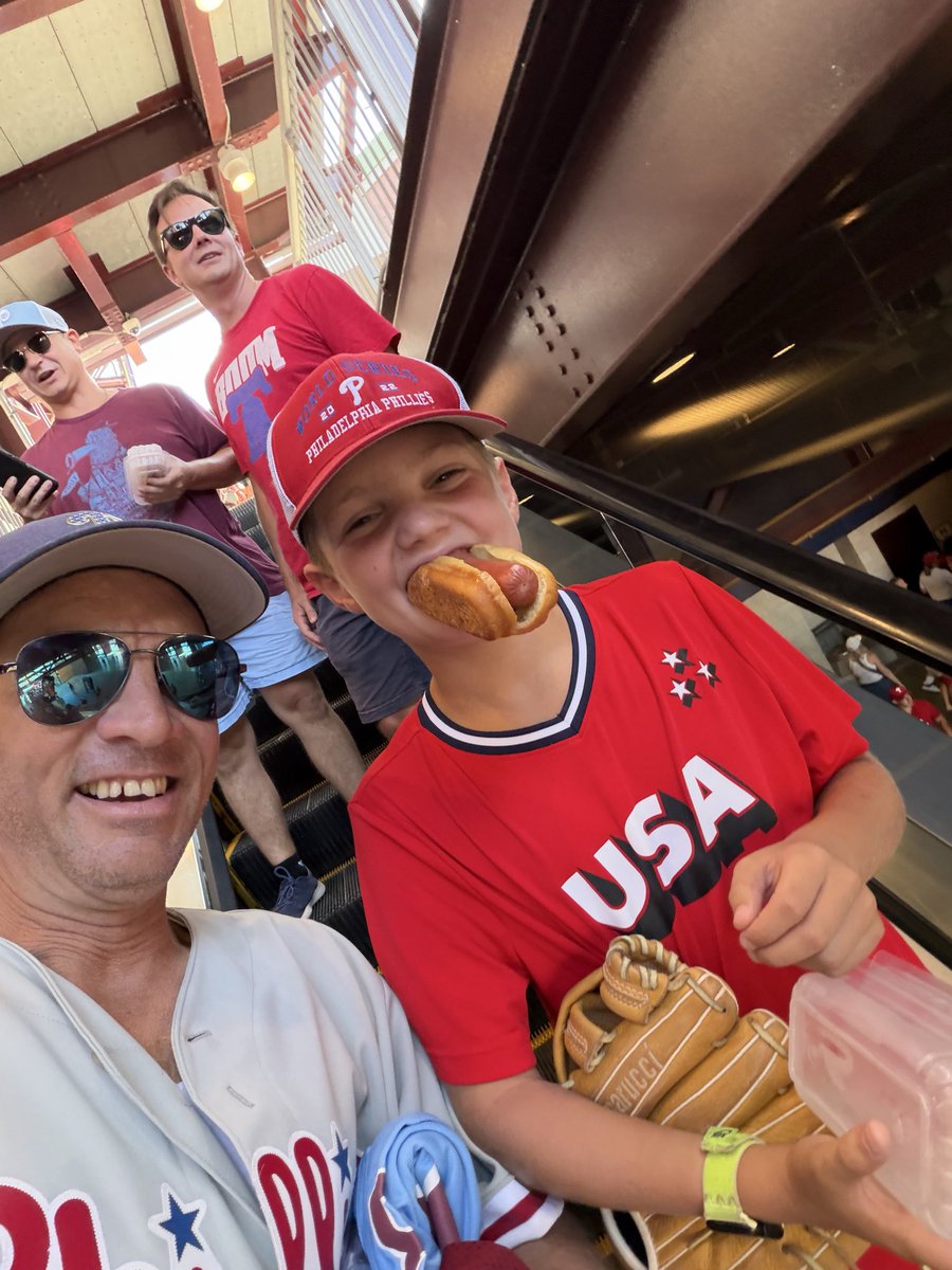 LzcDoug's tweet photo. @MikeFOX29 the proof is in the free “Schwarbomb” hot dogs they gave away on the way out of the Bank.   The hunt for Red October is on! https://t.co/6rhBwlPwJq
