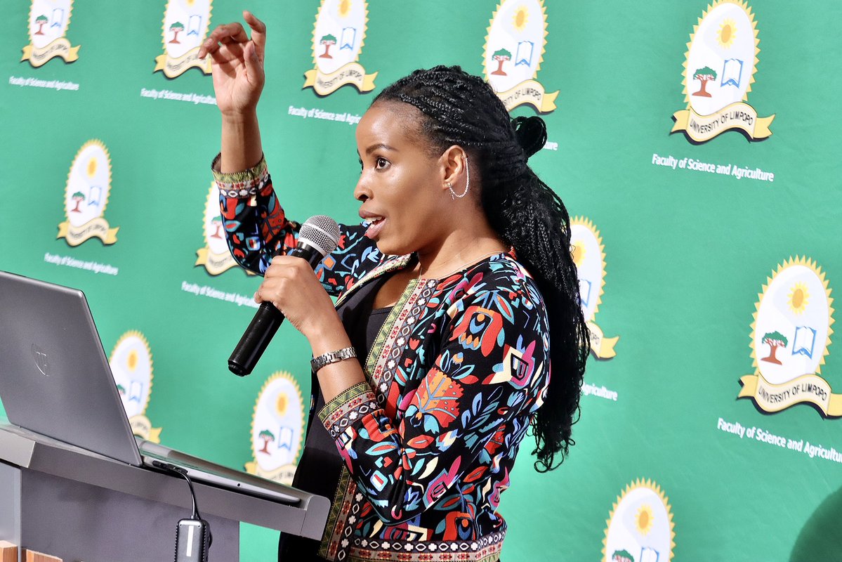 Princymthombeni's tweet photo. I always enjoy interacting with entrepreneurs: people who are thinking, building and looking for opportunities.

Last week at the @ULvarsity in Limpopo, I delivered a Nuclear Energy Value Chain masterclass for the AWEaP Entrepreneur Master Class.

We explored the businesses, skills, services and industrial opportunities behind nuclear energy.

You don’t have to build a reactor to participate in the nuclear economy.

#Nuclear #AWEaPMasterclass