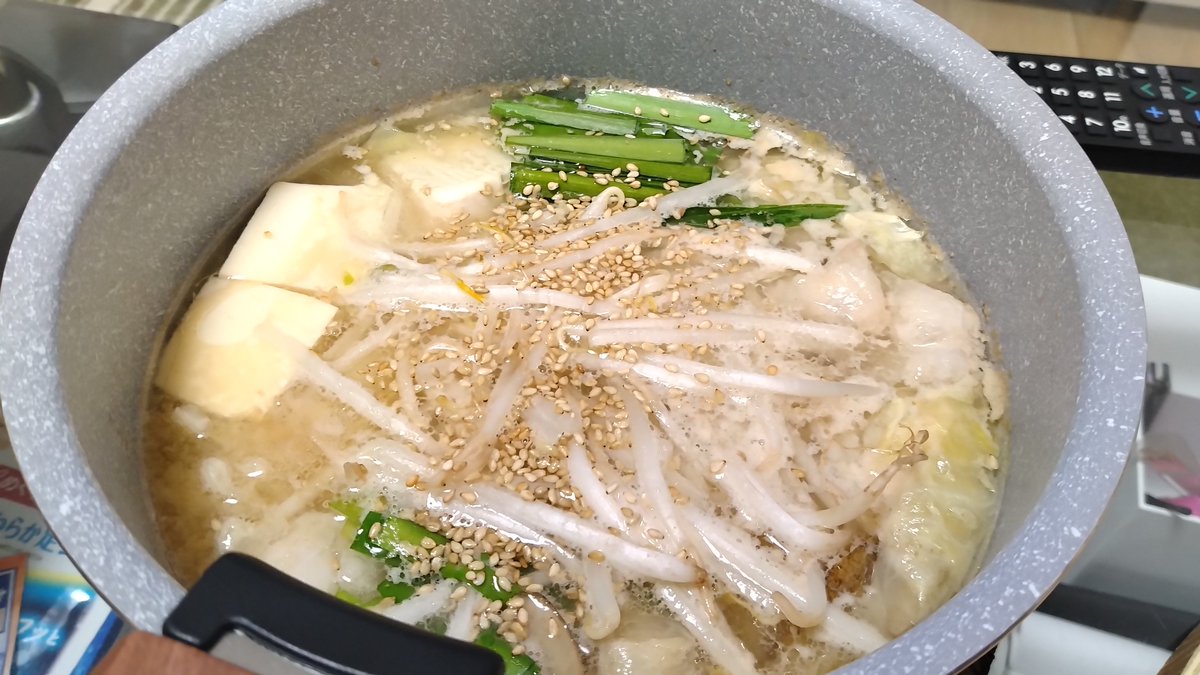 chairmanoftirol's tweet photo. いただきものもつ鍋〜!
もつは食べられないけど、味はおいしい!
#エオルゼア調理部 #yscafe https://t.co/BmtVrR5SyR