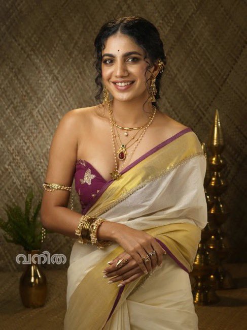 muthalbo's tweet photo. Deepa Thomas 

#Deepa #DeepaThomas https://t.co/A06aA8My5p