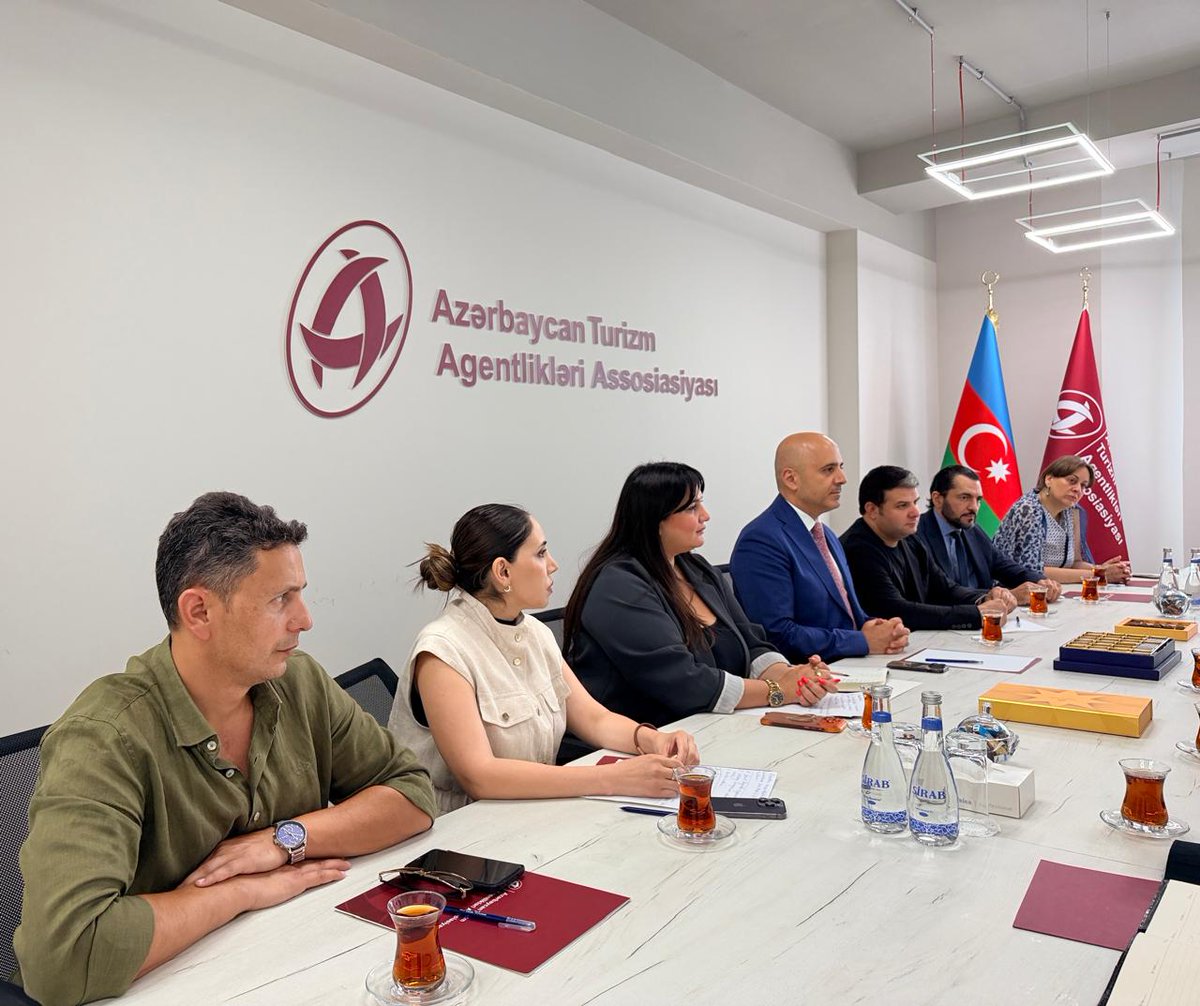 ataa_aze's tweet photo. Qarşılıqlı əməkdaşlıq əlaqələrinin genişləndirilməsi və yeni layihələr və istiqamətlər üzrə inkişaf etdirilməsi məsələləri ATAA-nın  sədri Göydəniz Qəhrəmanovla “İçərişəhər” Qoruğunun sədri Rüfət Mahmud arasında keçirilən görüşdə müzakirə olunub.

Ətraflı: https://t.co/tSAU8ZeaBu https://t.co/uNjvmhIwRs