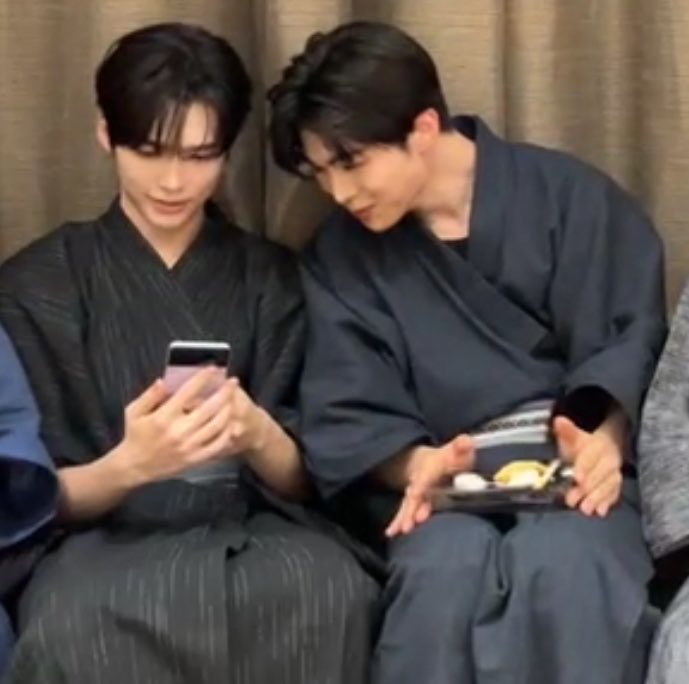 kindazzang's tweet photo. 뭔가가느껴짐근데... https://t.co/p00caysFhW