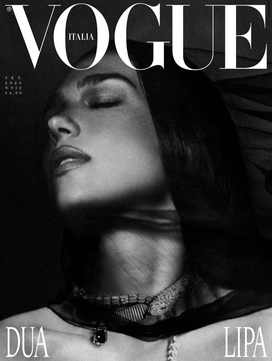 futurenstlgia's tweet photo. Mood for Love🖤 https://t.co/EznbVv3QVx