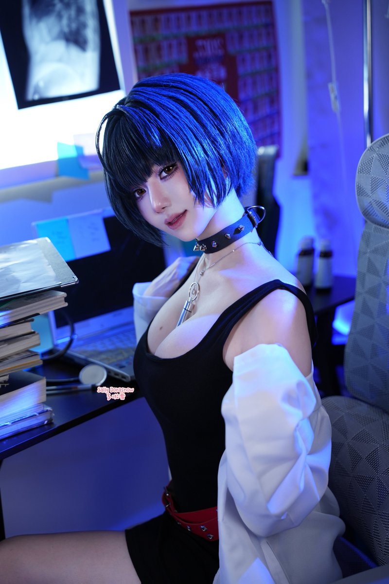 iamdorasnow's tweet photo. " Ready For Your Examnation Guinea Pig? Dont Worry, I will make it painless...probably.." 

I will never forget this year of Aug...I lost two of people I love this month without any headsup

I Miss them dearly🥺
Anyways my Amg Booth Num CC11 This Weekend

Tae Takemi Set A Aug💋

#taetakemi #persona5cosplay #taetakemicosplay