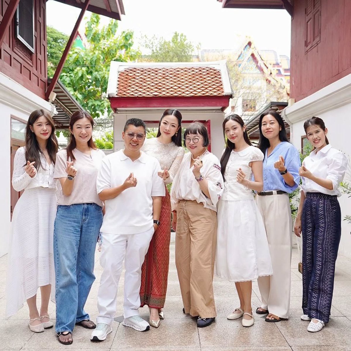 rakoombam's tweet photo. As soon as you look at the photo, you immediately spot a couple 🤭

#อุ้มแบม #OomBam https://t.co/QVOvhNJBS1