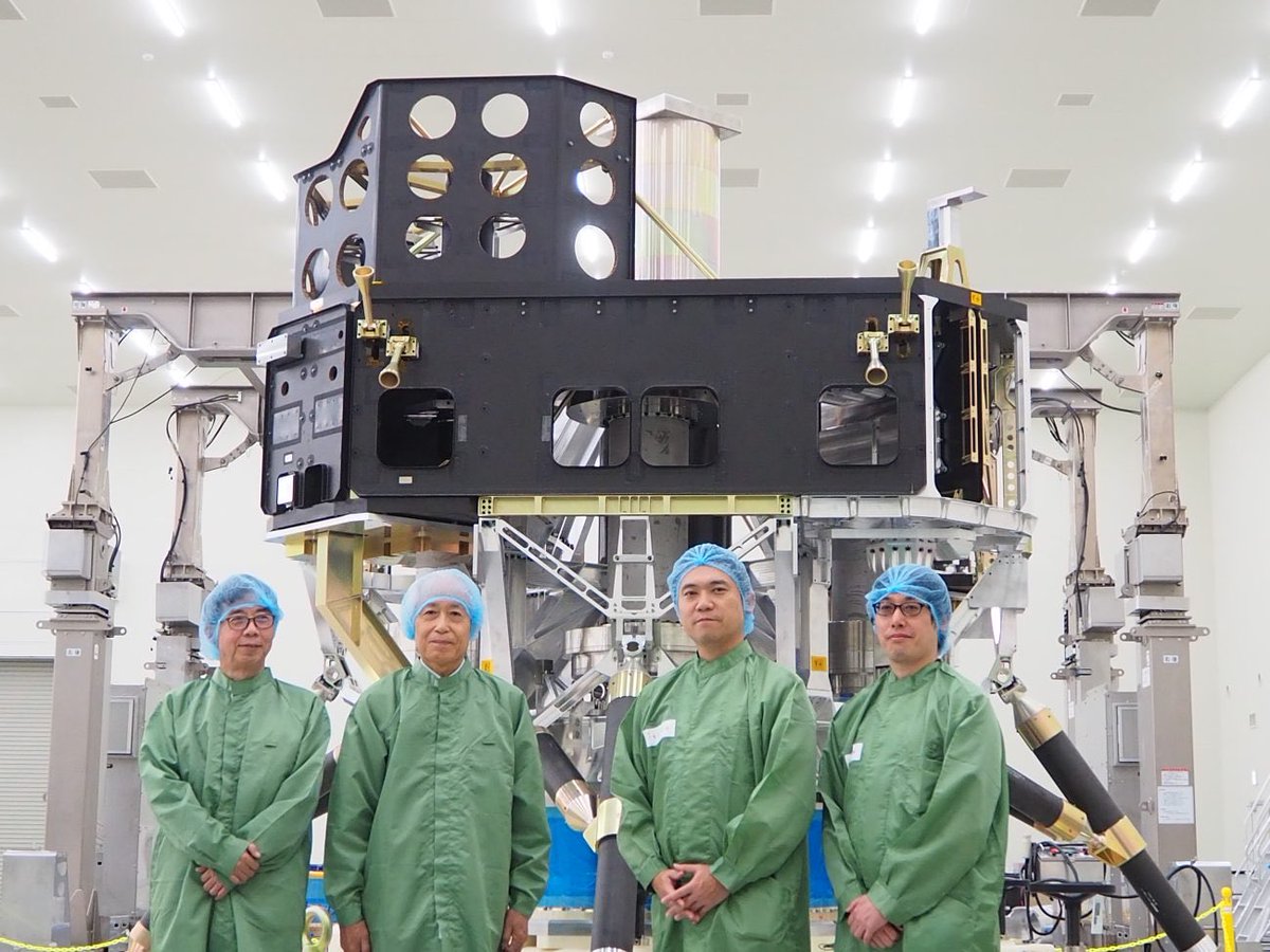 ko8ruuuuun's tweet photo. 今日はポストが多くてすみません。先日、北九州(!)でispaceの開発・製造拠点の初公開を取材してきました。精密機器の輸送などを手がけるキャリムエンジニアリングの事業所内にあり、天井の高さが約10mあるクリーンルームなどが北九州に拠点を設ける決め手になったそうです。 https://t.co/NvhA1Clnv0