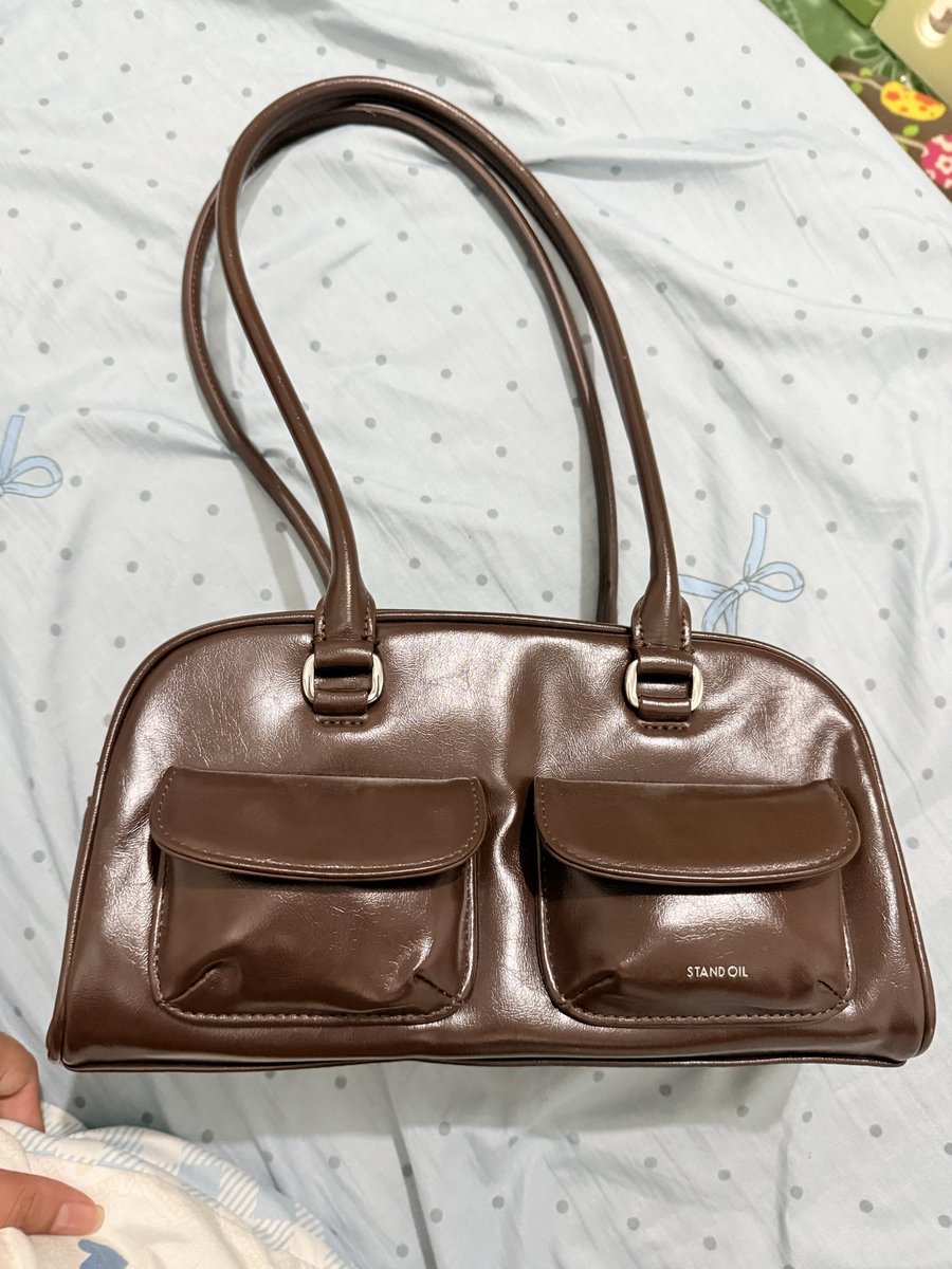 A041047's tweet photo. ปล่อยต่อกระเป๋า stand oil รุ่น chubby bag
สีน้ำตาล สภาพใหม่มากใช้ไม่กี่ครั้ง รอยเเทบไม่มีเลย ทักมาขอดูรูปเพิ่มเติมได้ค่ะ
❌ไม่มีถุง ไม่มีการ์ด ทำหายค่ะ🥹
✅เเท้ ทักมาขอดูเพิ่มเติมได้ค่ะ
📍ปล่อยต่อ 550 ค่ะ 🙏🏻💖
#กระเป๋ามือสอง #ปล่อยต่อ #stand oil https://t.co/cFjqlXrZ3F