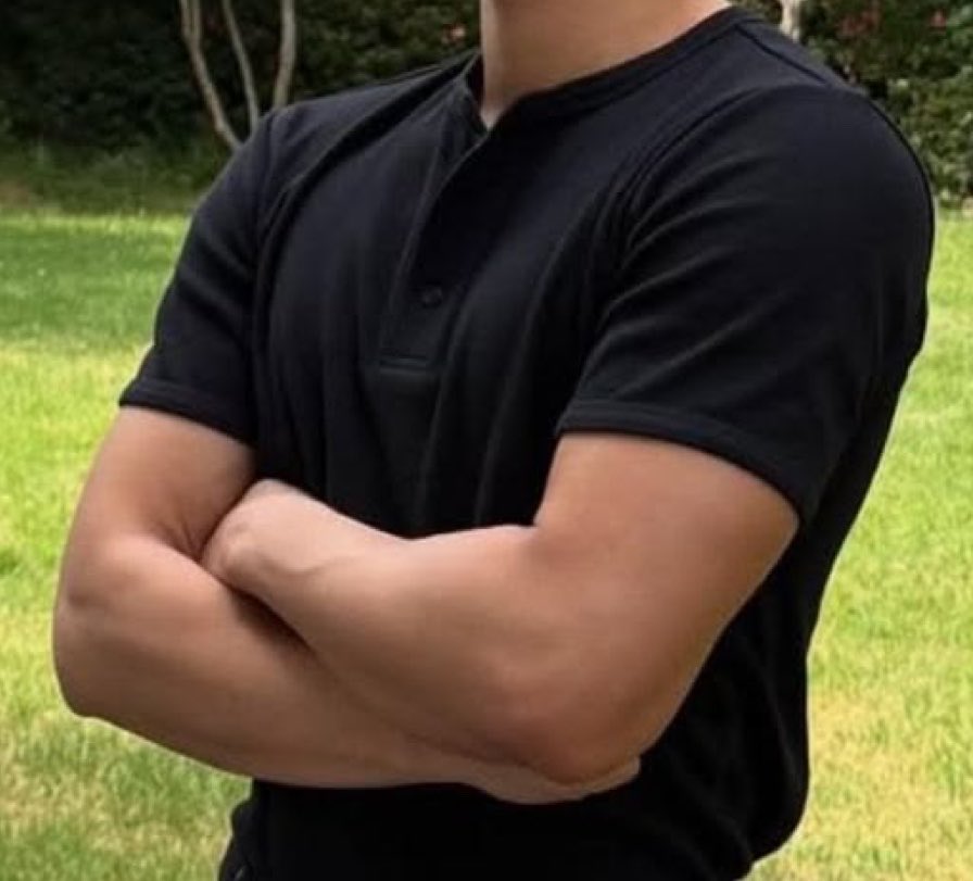 skzbbokie's tweet photo. the arms💪😈💣💥🥵
the face🥹🫰🧚‍♀️🤏🥰 https://t.co/Swh5g2htKG