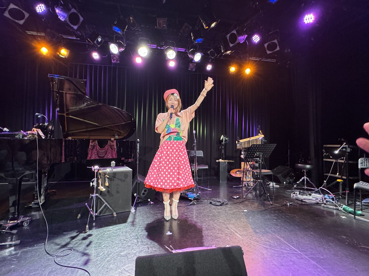 Nejibana_love's tweet photo. #2026年8月23日 : #横浜 _02
#記念写真📸🤗🌹🌼💖💐💞
#Hisae #minthall🌈✨🍀
#LastOneManLive🎤🎸🎹🥁🎻
#横浜ミントホール永遠に💓
#ヒサ絵 さん💐#ブラボー💘
~ #ミントホールありがとう ~
#横浜ミントホール🎼
#2026年 #午年🐎 https://t.co/uc67xQB7xt