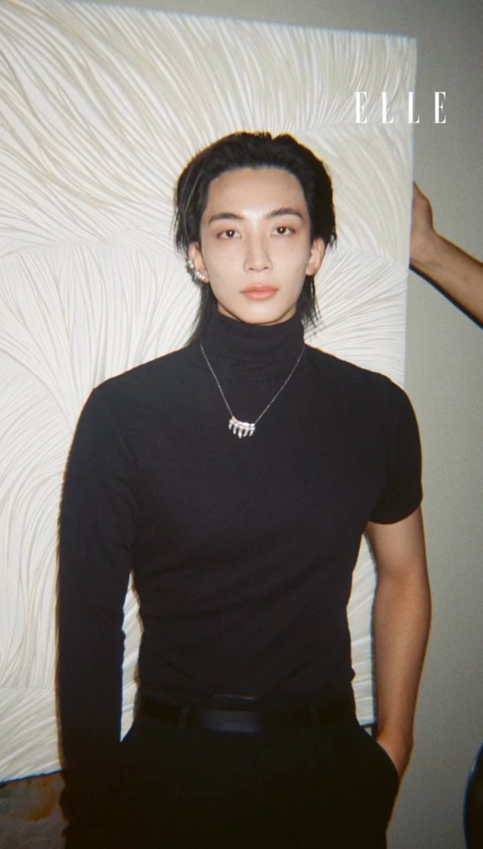 hanniethinker04's tweet photo. jeonghan 🖤 https://t.co/ZHNjLNQBOq