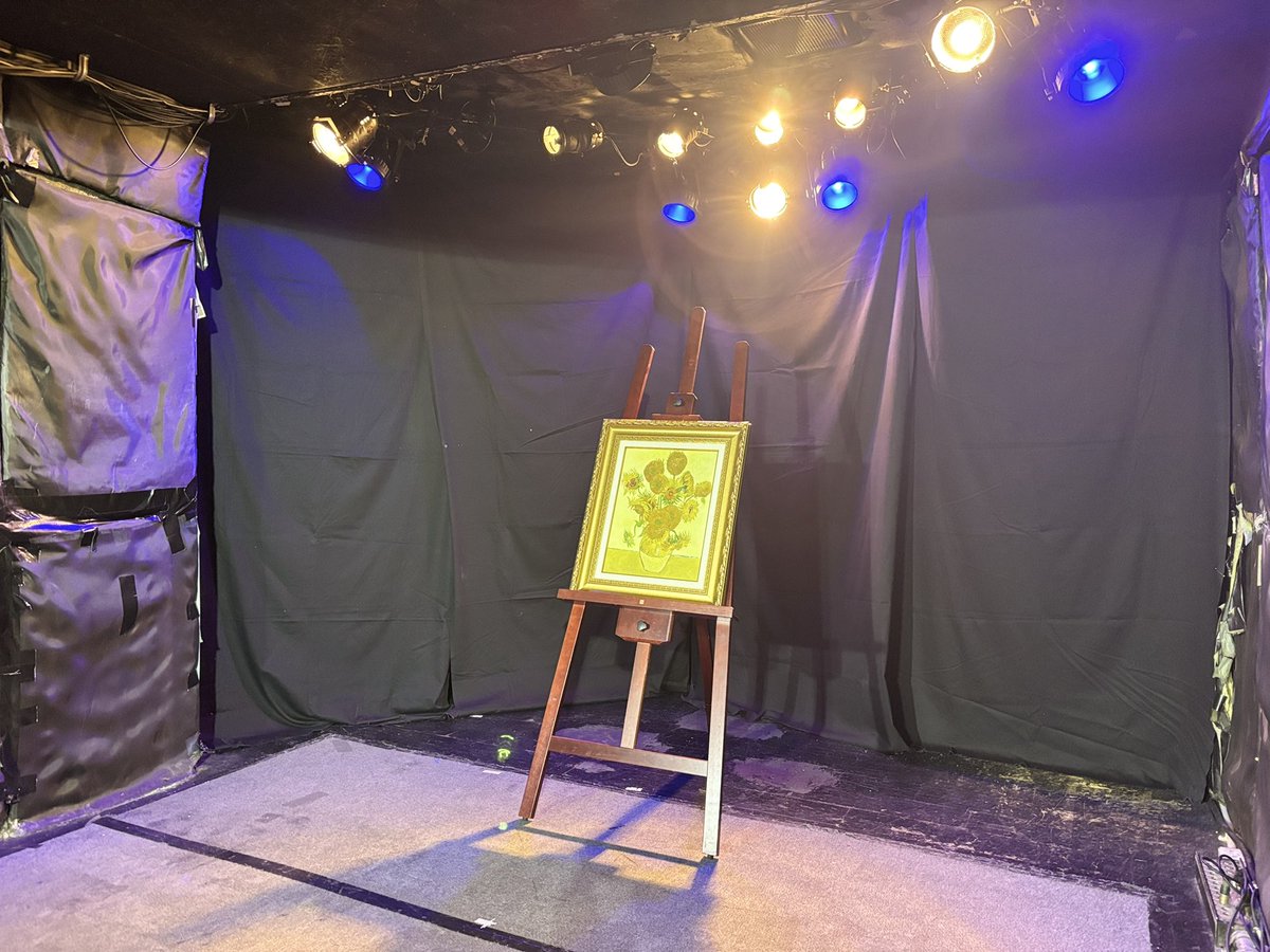 ShinsakaeTw's tweet photo. 新栄トワイライトvol.65は本日19:30からです‼️
ご来場お待ちしております🌻 https://t.co/ExMqwAYuxi