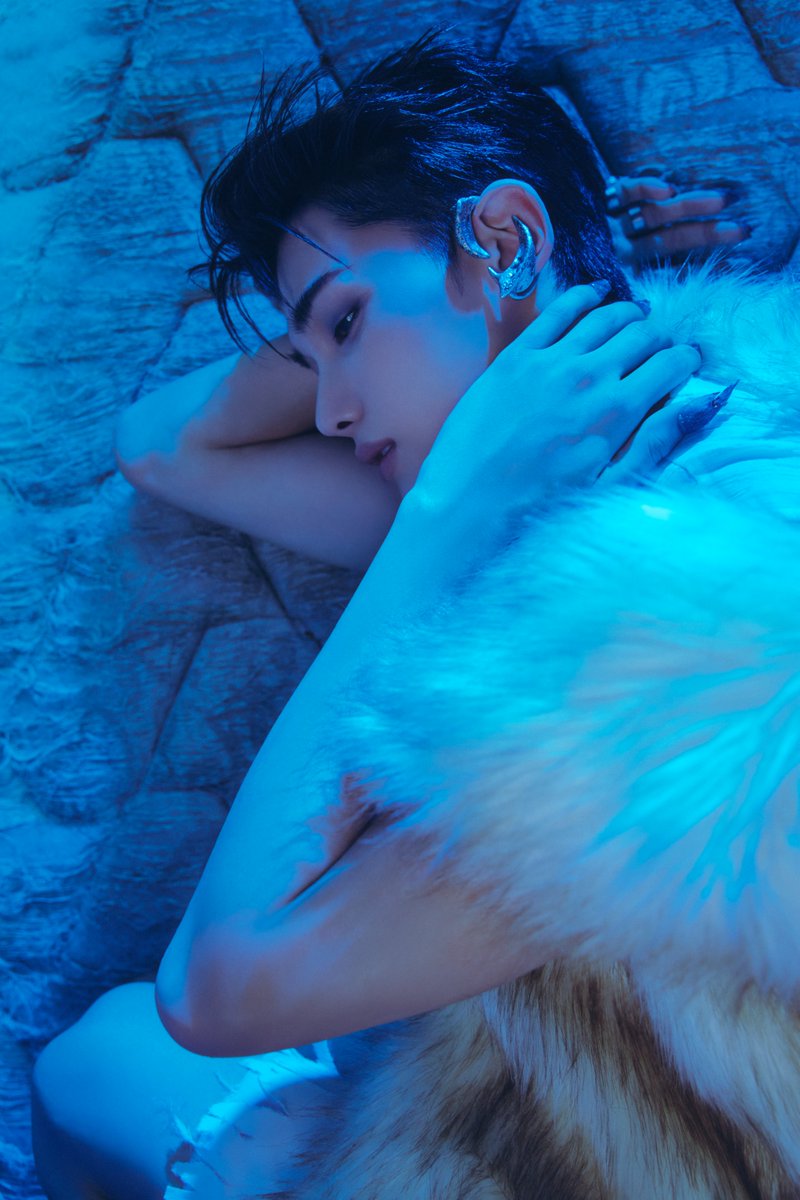 YX_LABELS's tweet photo. [&amp;TEAM] 
KR 2nd Mini Album 'Mark on Me' 
Concept Photo CRAVE YOU ver.
#JO

2026.09.08 18:00(KST)

https://t.co/2B9syxIfk1

#MarkonMe
#andTEAM #앤팀 
#andTEAM_MarkonMe https://t.co/VI1QLD9Zo1