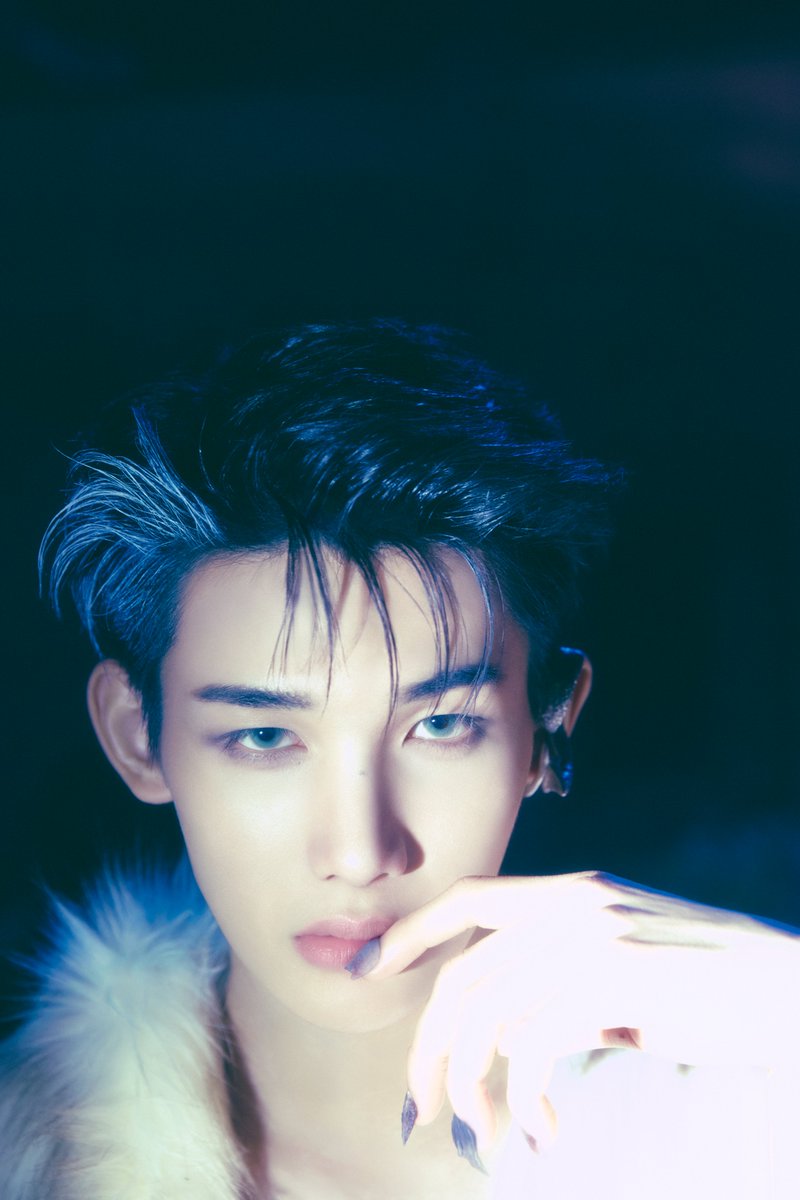 YX_LABELS's tweet photo. [&amp;TEAM] 
KR 2nd Mini Album 'Mark on Me' 
Concept Photo CRAVE YOU ver.
#JO

2026.09.08 18:00(KST)

https://t.co/2B9syxIfk1

#MarkonMe
#andTEAM #앤팀 
#andTEAM_MarkonMe https://t.co/VI1QLD9Zo1