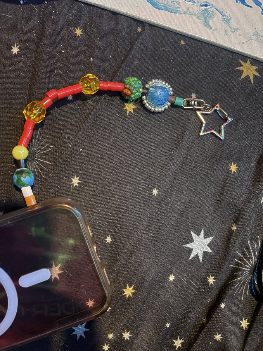 dnphardlaunch's tweet photo. #savestars it's done!! i wish i had red seed beads for the petrova line so i'll probably remake it eventually but im happy with it for now :3 https://t.co/MqZgTB5gkc