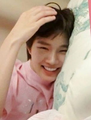 binbin7e's tweet photo. pemandangan keng harit di pagi hari😌😌
 #KengNampingㅤㅤㅤ https://t.co/NTT0gDzwOk