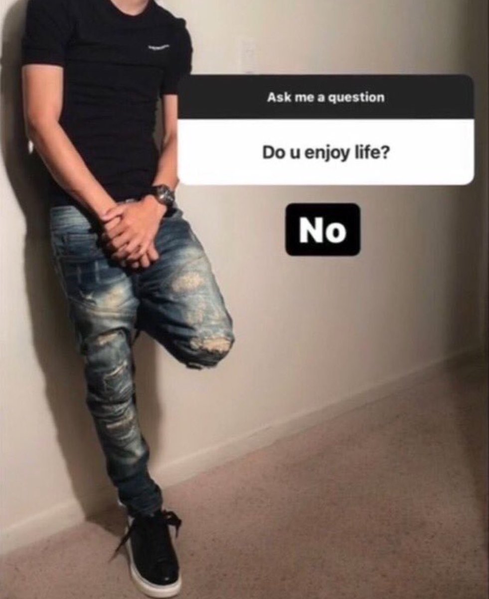 webbedcore's tweet photo. literally almost finished with my carrd and somehow accidentally exited out.. without saving at any point btw.. 😂😂😂😂 https://t.co/9z4tACrfkh