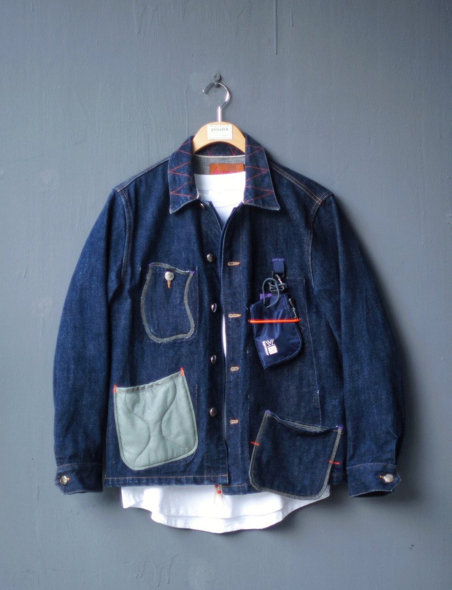 Giuseppe__rocco's tweet photo. [Just finished this thrifted denim jacket DIY ! Added hand-stitched constellations and patched a vintage band logo—zero sewing machine needed, so easy!] https://t.co/wi1Rw4ZdM5