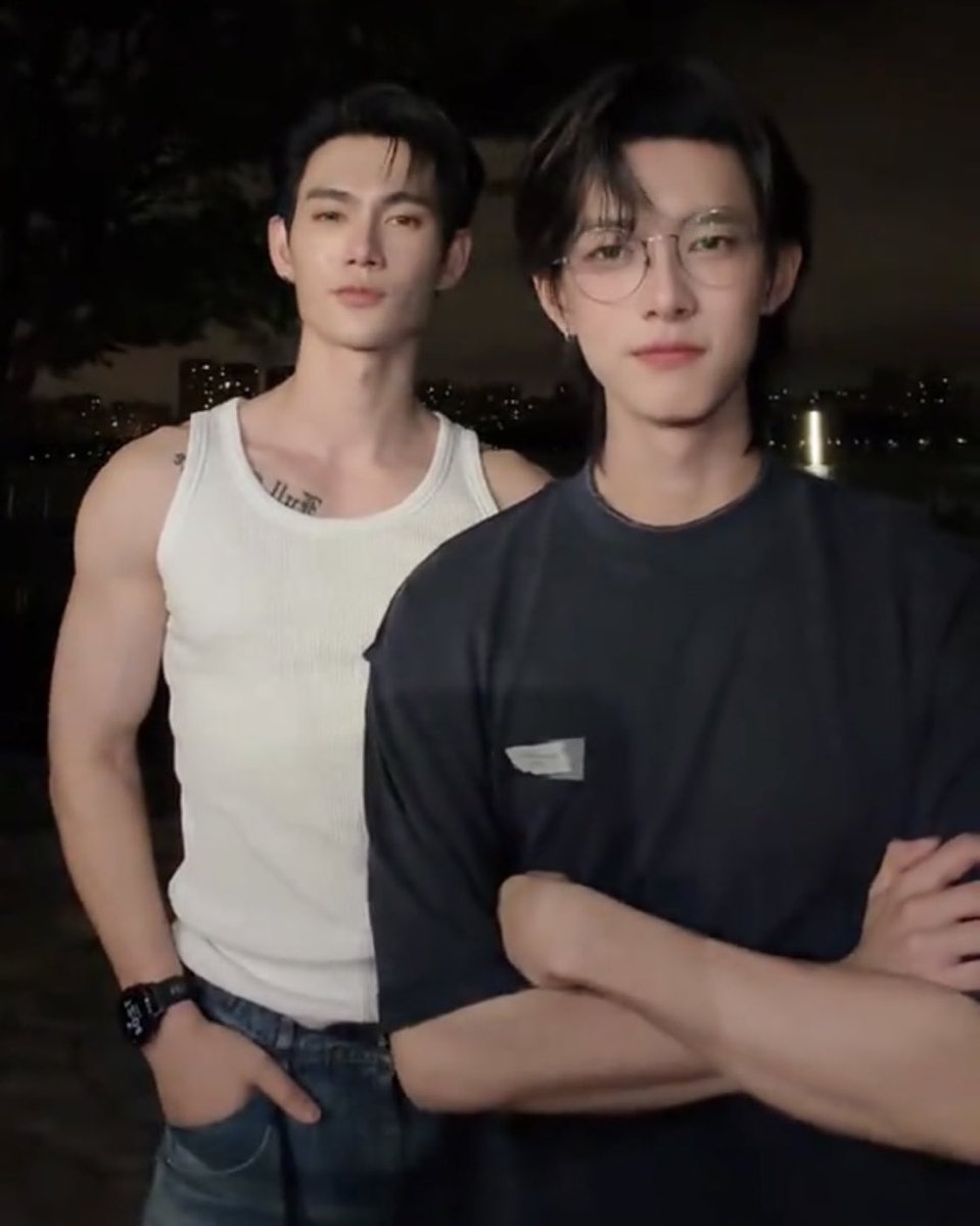 th8erghi's tweet photo. โนบิตะกับโดเรม่อนป่ะ https://t.co/yutSxRupTc
