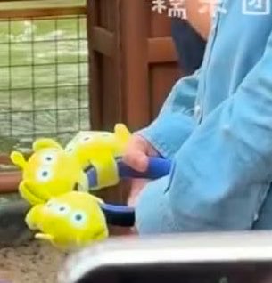 eeungscupcake's tweet photo. the toy story headband T^T https://t.co/s7uJRNhB62