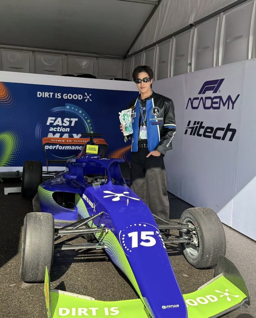GooddayEnews's tweet photo. “เจมีไนน์ นรวิชญ์” เข้าร่วมชมการแข่งขัน Dutch Grand Prix 2026 ที่สนาม Zandvoort ประเทศเนเธอร์แลนด์

#BreezexGeminixF1A 
#BreezeQuickWash  
#Gemini_nt 
#GooddayEnews https://t.co/ucrWc2oK83
