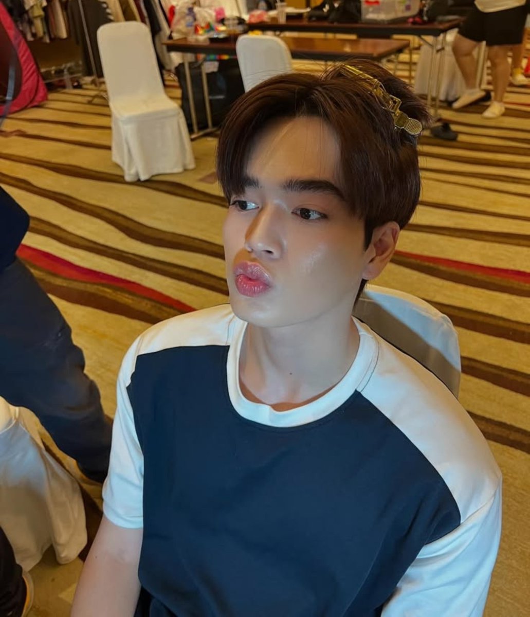 _jumpoverthewar's tweet photo. น้องนินชอบพี่ก็จีบพี่สิคะ ไม่ใช่ไปดูดวง จะเป็นแฟนพี่หรือแฟนหมอดู https://t.co/VdYK2uJznY