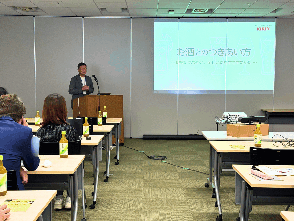 abdi_co_jp's tweet photo. ニュースリリース掲載 📢

オートバックス148店舗で飲酒運��撲滅を啓発
― キリンビール様と連携し、
ノンアルコール飲料 約30万本を配布 ―

ABDiは、キリンビール株式会社様とともに、
2026年8月1日（土）から8月31日（月）までの1か月間、
全国13都府県のオートバックス148店舗にて
飲酒運転撲滅の啓発キャンペーンを実施しました 💡

夏のお出かけシーズンにあわせ、来店されたお客様へ
「キリン本格醸造ノンアルコール ラガーゼロ」 約30万本をお配りし、
運転時における前向きな「飲まない選択」を呼びかけました🚗

またキャンペーン実施に先立ち、7月16日には
グループ社員・店舗スタッフ向けの勉強会も開催し、
お酒との適切な向き合い方や安全運転への意識向上を図りました 🔍

ABDiは今後も、全国の店舗接点を活かした
リテールメディア事業を通じて、生活者の皆様にとって
価値ある体験とコミュニケーションを創出してまいります 🚀

詳細はコメント欄のリンクより👉