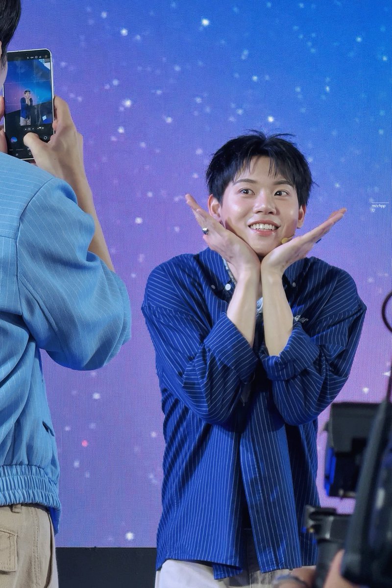 mtchpp_'s tweet photo. 230826 ; แต่ว่าพี่ชอบผู้ชายแบบไหนล่ะ แต่ว่าพี่ชอบผู้ชายแบบไหน ? 

𓏳

#GalaxyxYinWar 
GALAXY A57 YINWAR VDO4K
ノ #yinyin_anw #warwanarat ♡̶ #หยิ่นวอร์ https://t.co/PngrxoM7DK