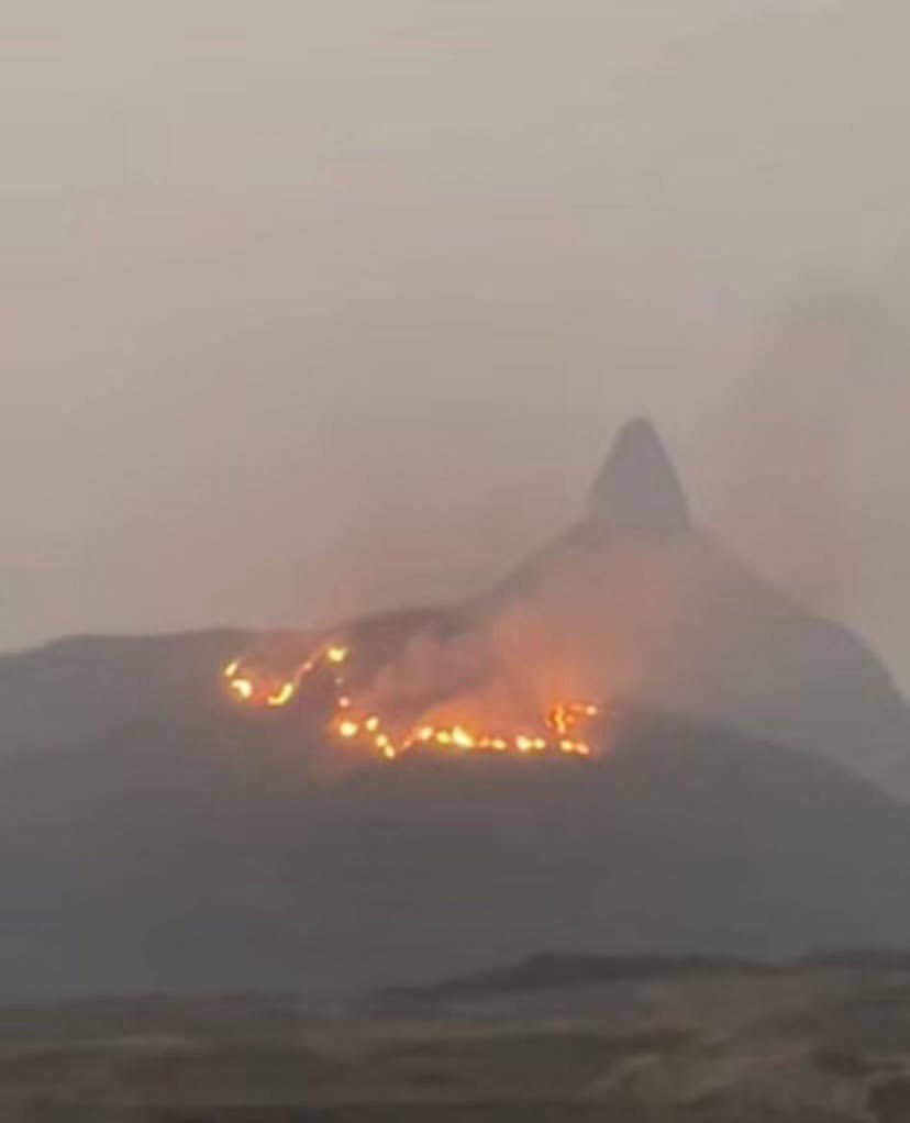 haixensen's tweet photo. 📢🚨 Info Gunung Jempol, Desa Perangai, Kecamatan Merapi Selatan, Kabupaten Lahat, Sumatra Selatan 
kebakaran

#kebakaran
#kementrianhutan https://t.co/pXpCczpuoP