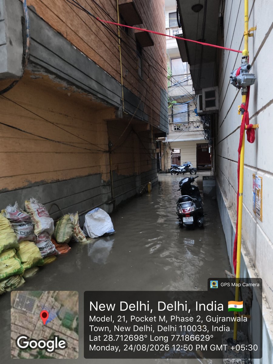 skr_09aug's tweet photo. One rain it all it takes. Just 1 hour of heavy rain and the roads turned into a river. Can't even get out of our homes in this condition. This is by the way a planned developed colony in North Delhi but every rain we have to face the same.
@MCD_Delhi @gupta_rekha @CMODelhi https://t.co/PYqNA8WhU2