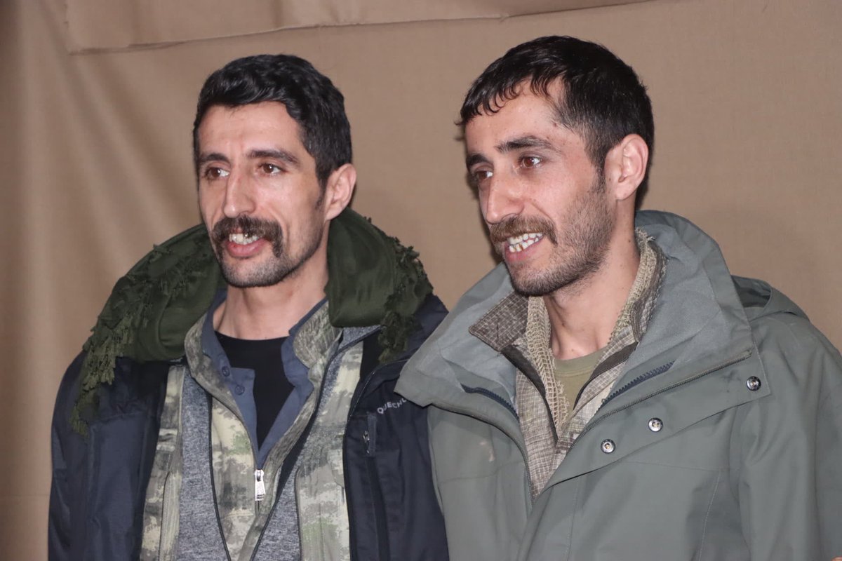 gilidaxamme_'s tweet photo. Du Fermandar
Du Şehîd 
Du Bira
Şehîd Harun Zafer-Şehîd Herekol Şiyar https://t.co/qNcRd318Ks