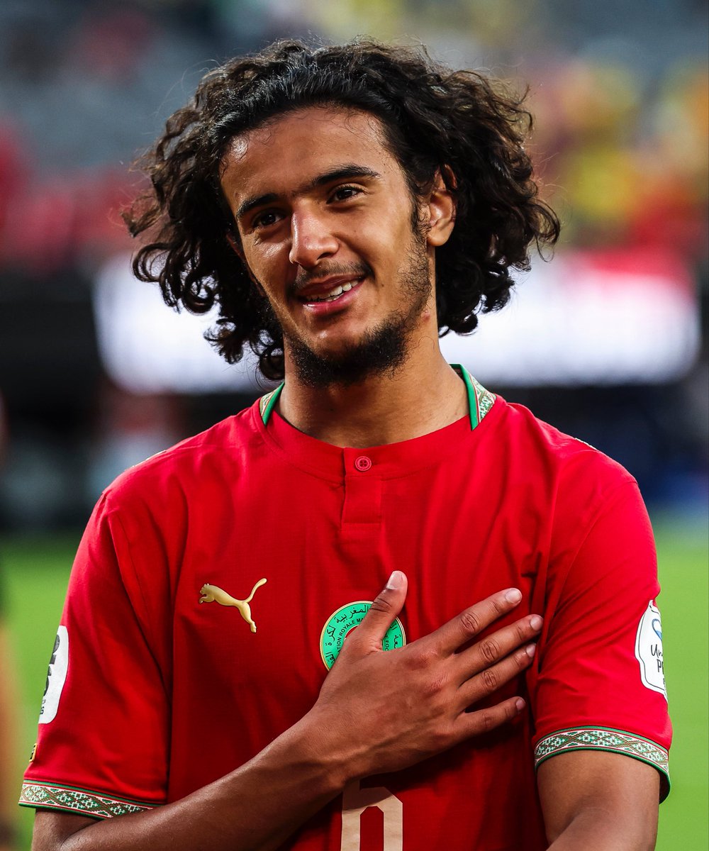 ActuFoot_'s tweet photo. 🚨 AYYOUB BOUADDI 🇲🇦 VA S’ENVOLER AUJOURD’HUI VERS MANCHESTER AFIN DE S’ENGAGER AVEC CITY !!!! 🩵✈️

Montant du transfert : 95M€ + 5M€ de bonus. 💰

Contrat de 5 ans + 1 an en option. ✍️

🗞️ @FabrizioRomano https://t.co/G7GhPCB4C8