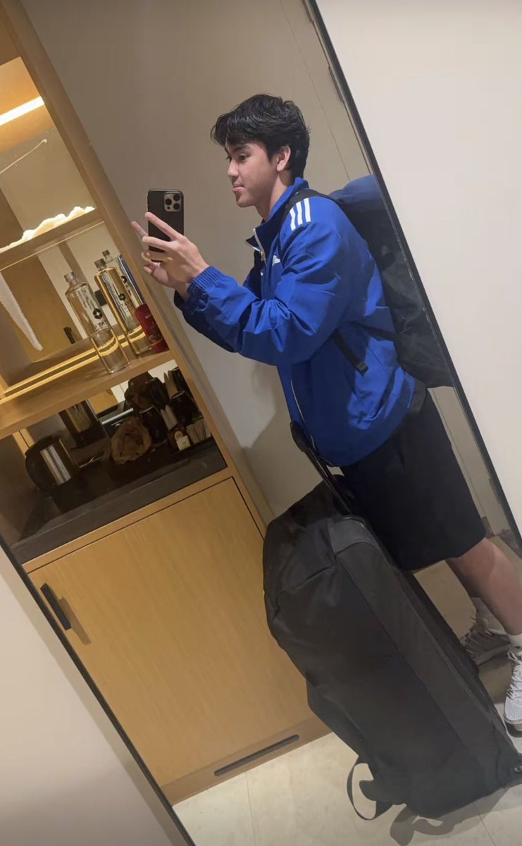 ntyrd_'s tweet photo. Di lang sa Asa— nag aupdate, pati nadin sa mga anak. 👀🤭 Have a safest flight, yob! https://t.co/yvvLroOf55