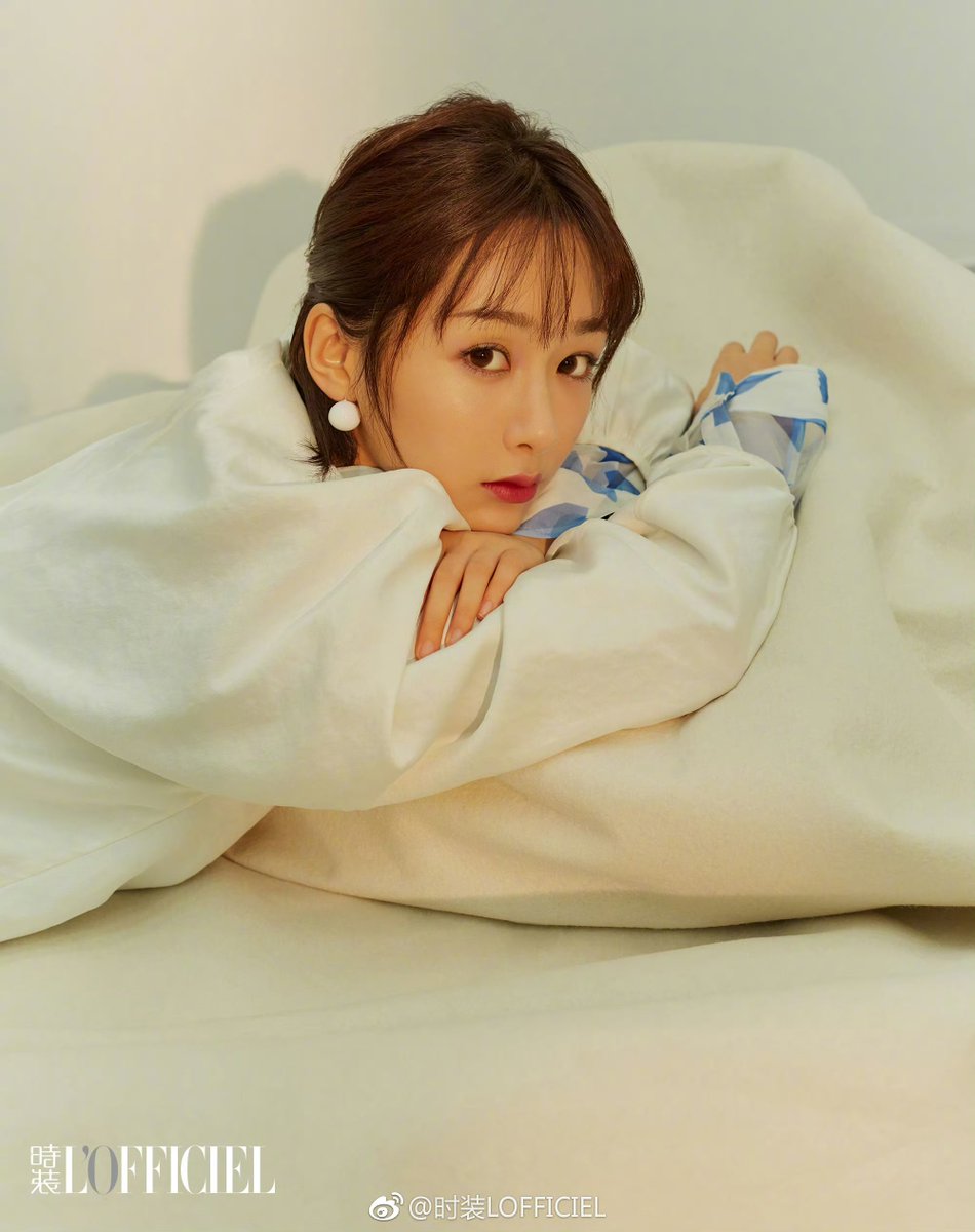 atelierdeyangzi's tweet photo. Yang Zi on the cover of L'Officiel China August 2018 issue

#YangZi https://t.co/uf3D2Vuv1J