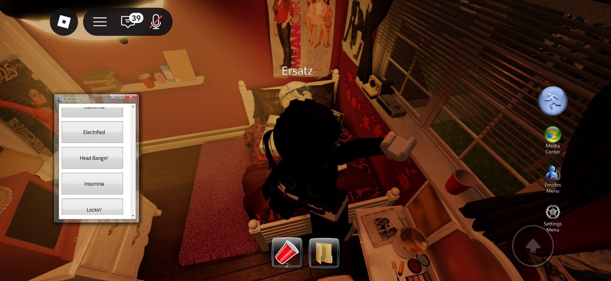 fragilsol's tweet photo. bored as hell i just gave head on roblox https://t.co/mYM9SiVHQu