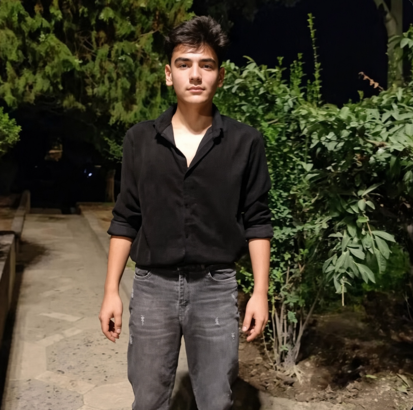 Realneo101's tweet photo. ابوالفضل آدینه‌زاده، ۱۷ ساله از مشهد.

فراموشت نمی‌کنیم ابوالفضل. https://t.co/38Ct4KMkft