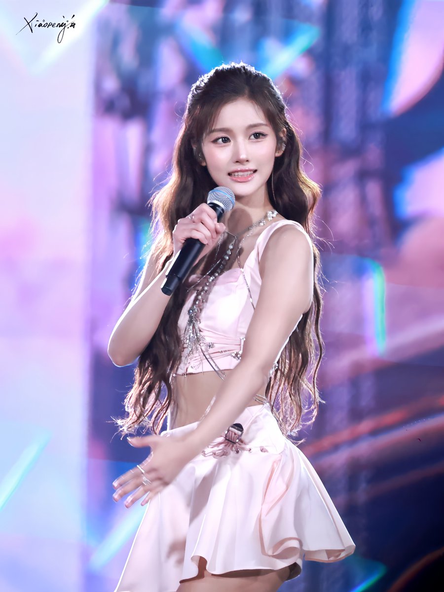 pp18923336125's tweet photo. 260823   TIMA🇭🇰

Princess💕

#NMIXX #엔믹스
#설윤 #SULLYOON https://t.co/T7VikWRhE4