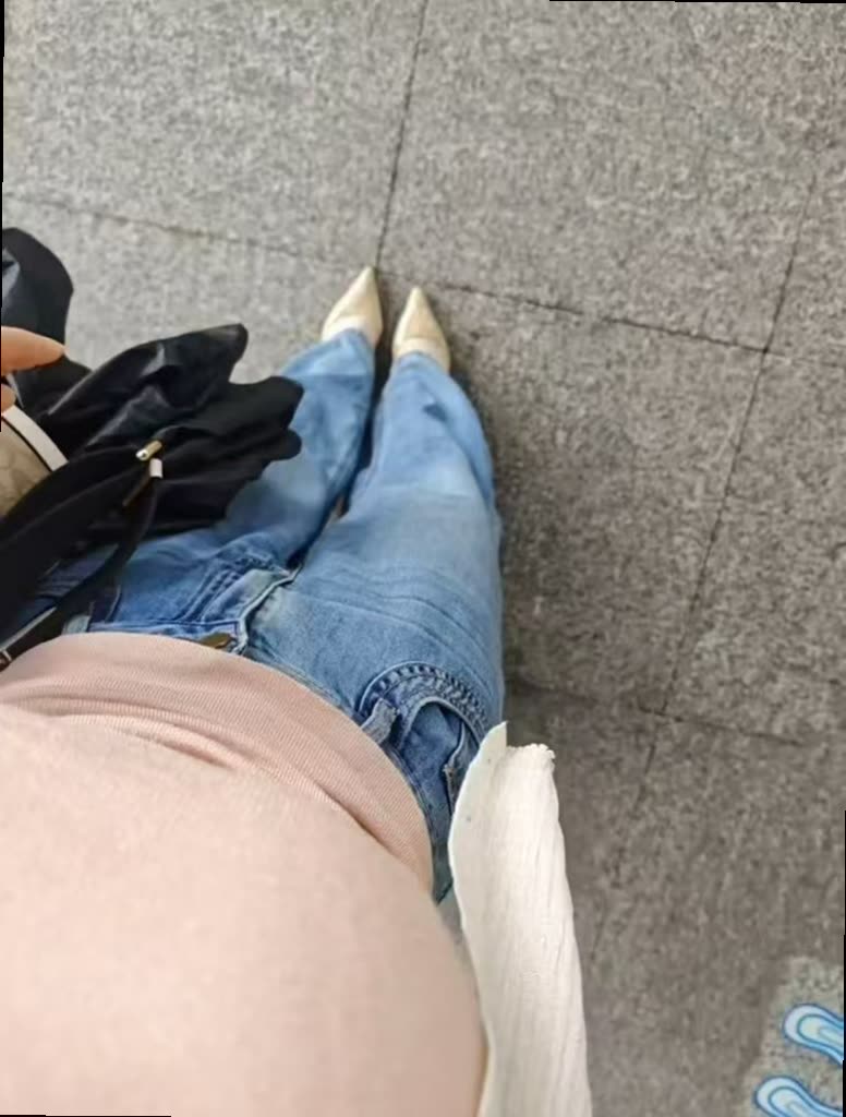 CatherynWaaa's tweet photo. 在成都 ootd #成都 https://t.co/ttaYISr6Pi