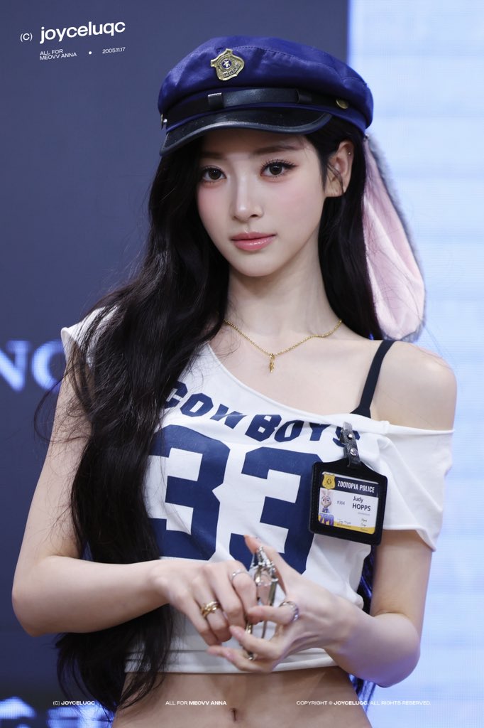 joyceluqc_'s tweet photo. 260824

#ANNA #안나
#MEOVV #미야오 https://t.co/FiImno2vYs