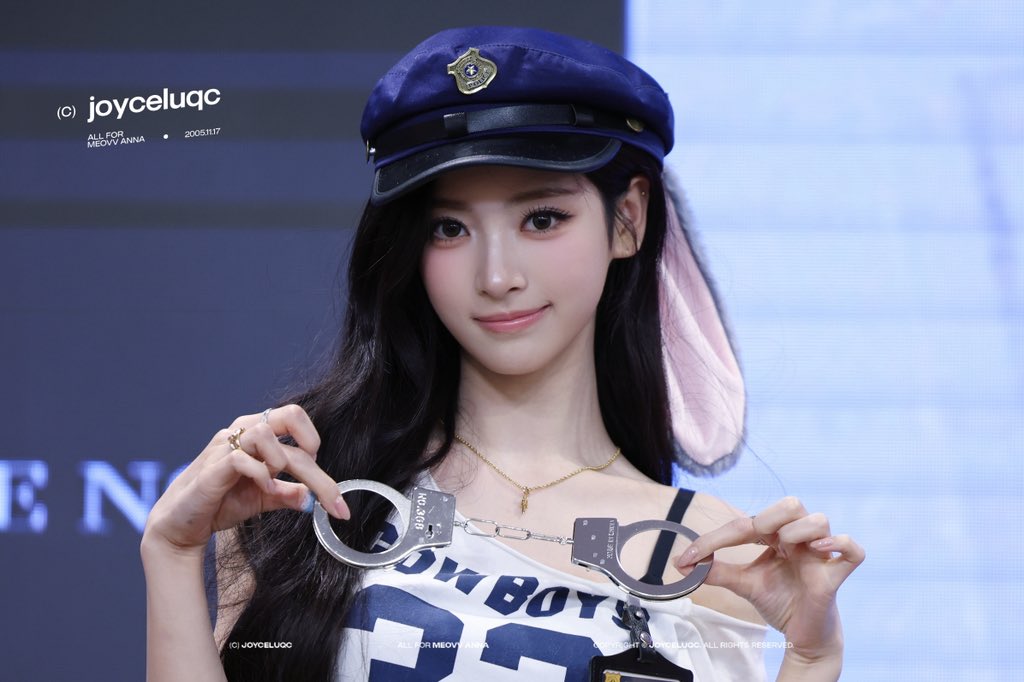 joyceluqc_'s tweet photo. 260824

#ANNA #안나
#MEOVV #미야오 https://t.co/FiImno2vYs