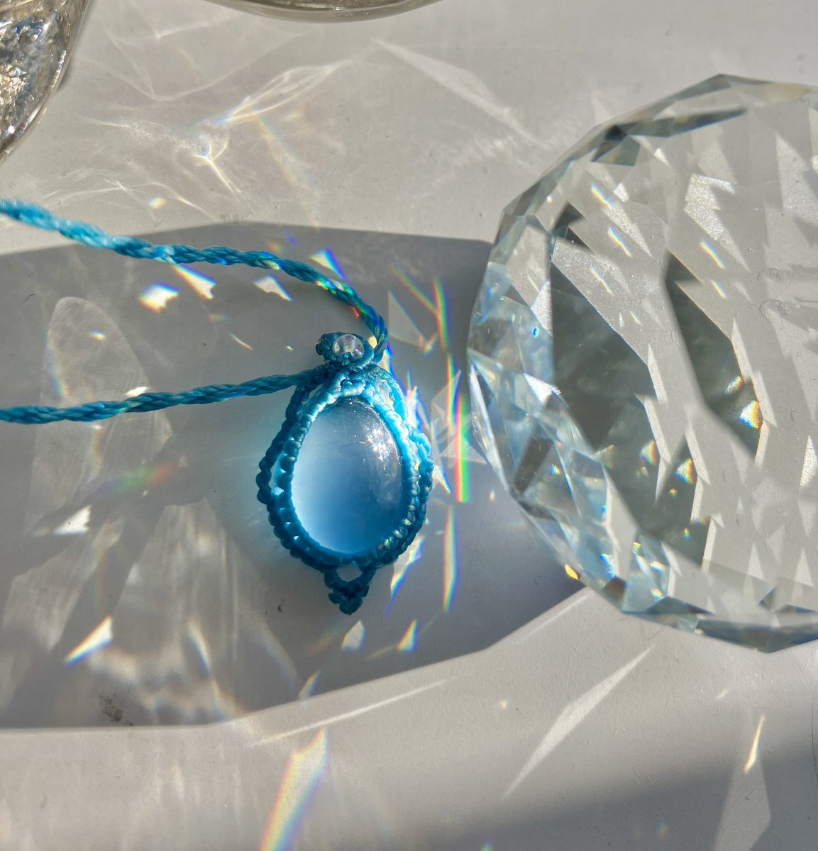 Lazward_labo's tweet photo. タマノヲ展2026

空の雫…ブルーフローライト

ツルギのお守り…zecca水晶原石

オーダー品　タンジェリンクオーツネックレス

オーダー品　虹ガーデンクオーツブレスレット

#鉱物 #クリスタル #エネルギーツール #マクラメ編み #アクセサリー #ハンドメイド #Lazward https://t.co/yNf3zM9Q07