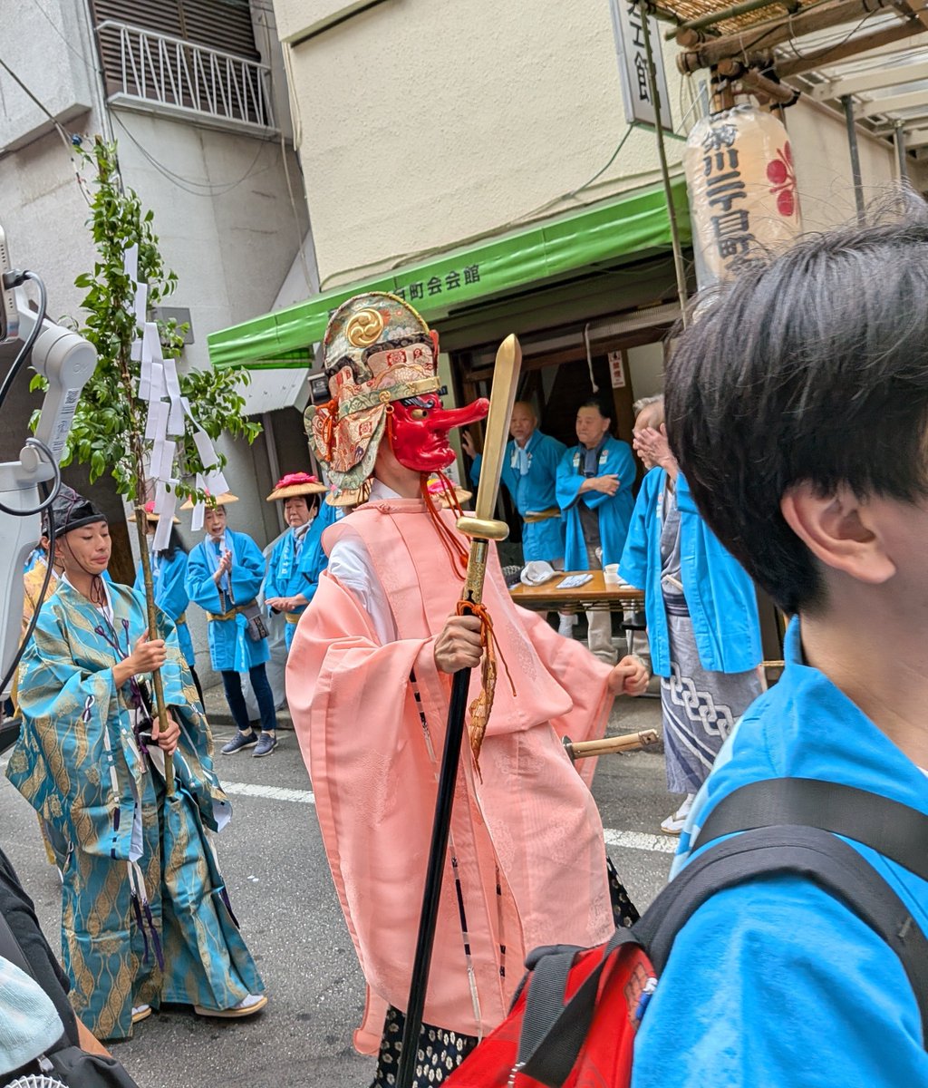 kikukawa2c's tweet photo. ✨️令和八年亀戸天神社例大祭① 

菊川二丁目も一丸となって今年の大祭も盛り上がりましたぁぁ🙌8月22日(土)は御鳳輦渡御祭そして子供神輿と山車が町内を巡行いたしました🏮
(約300枚の大祭写真や動画をご覧になりたい方は町会専用LINEグループへのご参加をどうぞ😆)
#墨田区菊川二丁目
#亀戸天神社 https://t.co/02kvWQxpOW