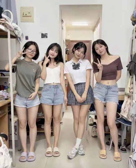 damdivariella's tweet photo. https://t.co/lQz93AZbYR
https://t.co/PaaeaLFm5H https://t.co/KLSWSJGNER
